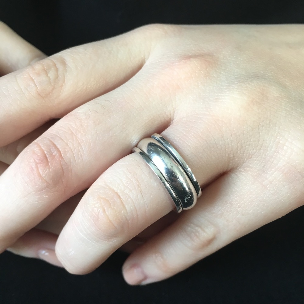 Sterling silver band spinner ring